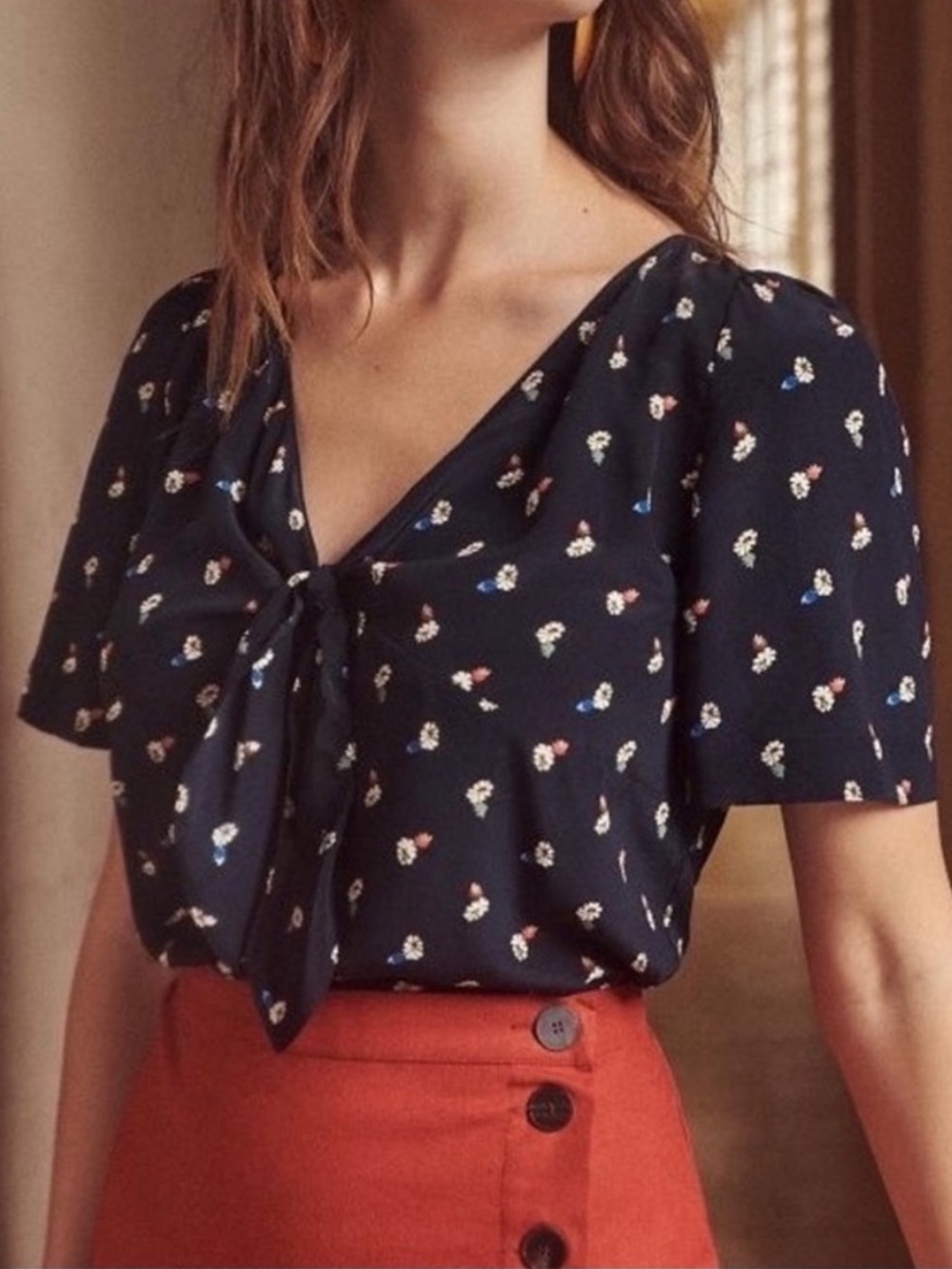 SEZANE Massia navy blue floral print tie front short sleeve 100% silk blouse 40